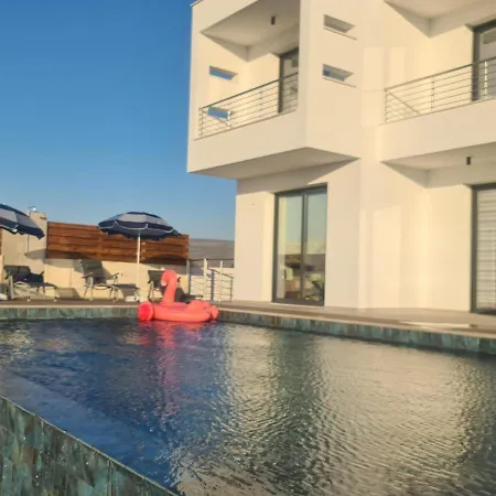 Eva Luxury *